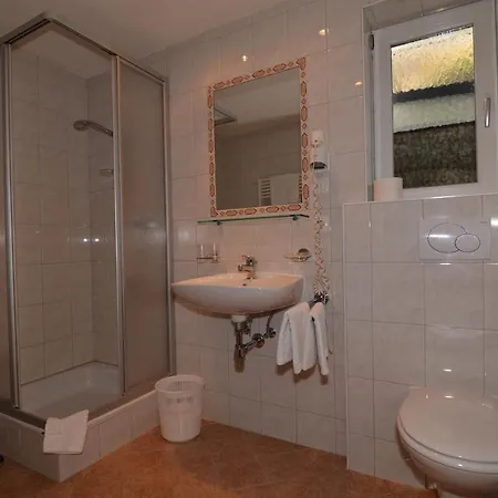Garni Dorfblick Oda ve Kahvaltı *